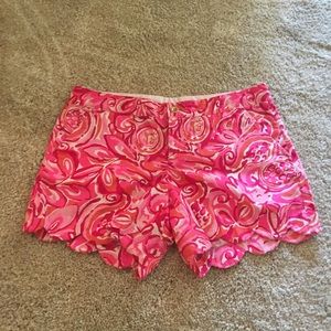 Lilly Pulitzer buttercup short size 6